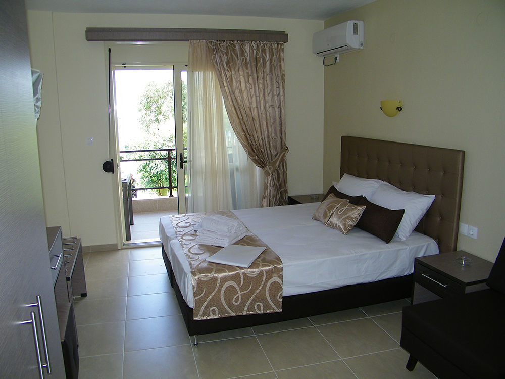 Ferienwohnung Castro Deluxe Toroni Exterior foto