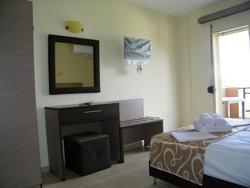 Ferienwohnung Castro Deluxe Toroni Exterior foto